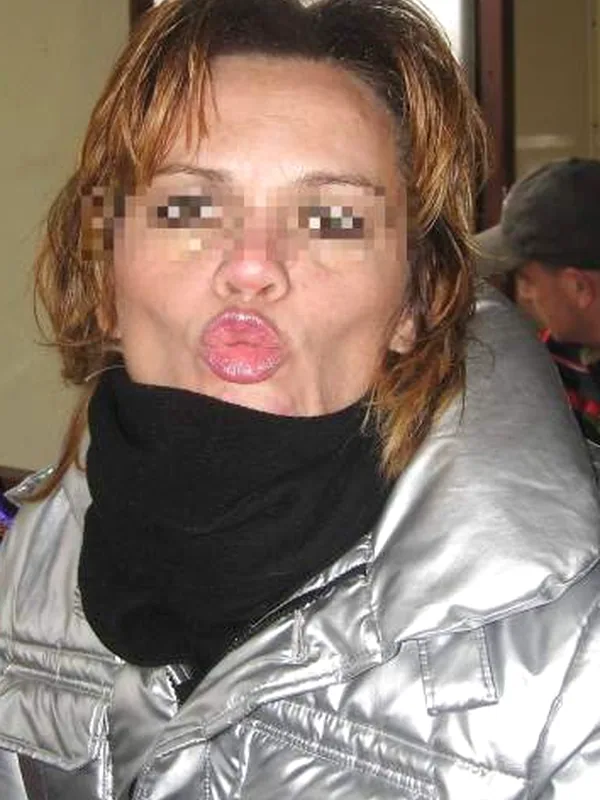 Laure, 47 ans, femme cherche homme à Angers