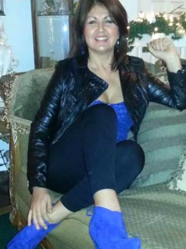 Nelly, 49 ans, femme cherche homme à Angers