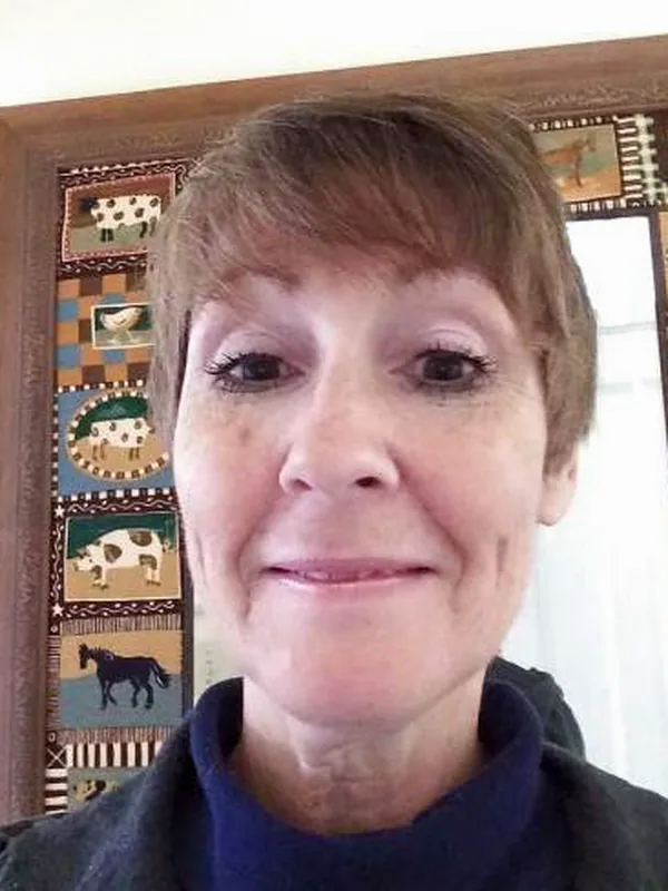 Astrid, 45 ans, femme cherche homme à Bordeaux