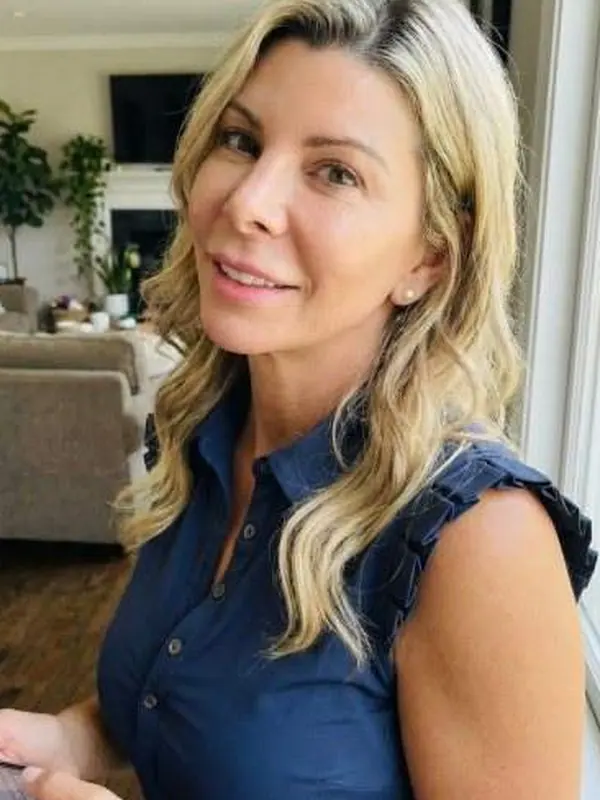 Régine, 57 ans, femme cherche homme à Bordeaux