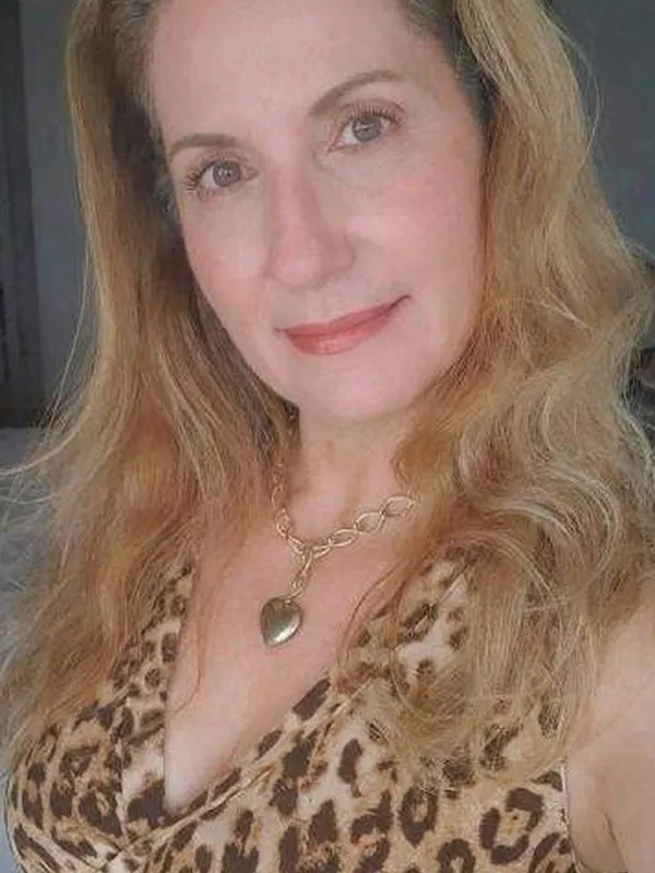 Romane, 30 ans, femme cherche homme à Dijon