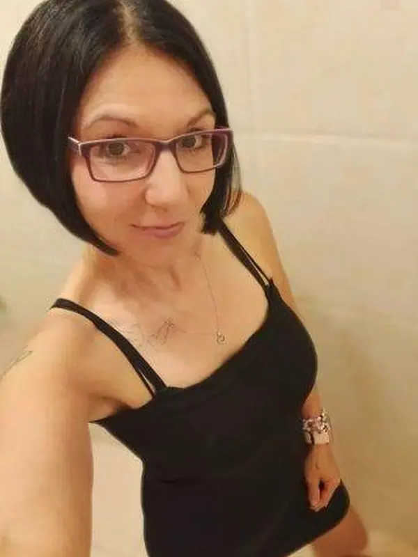 Tessa, 30 ans, femme cherche homme à Lyon