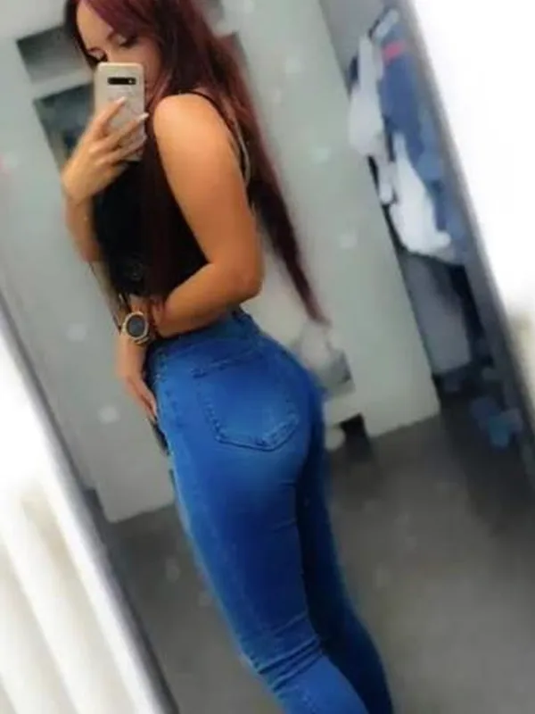 Aurore, 39 ans, femme cherche homme à Nîmes