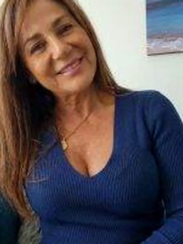 Victoria, 34 ans, femme cherche homme à Paris
