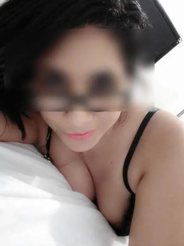 Axelle, 30 ans, femme cherche homme à Saint-Etienne